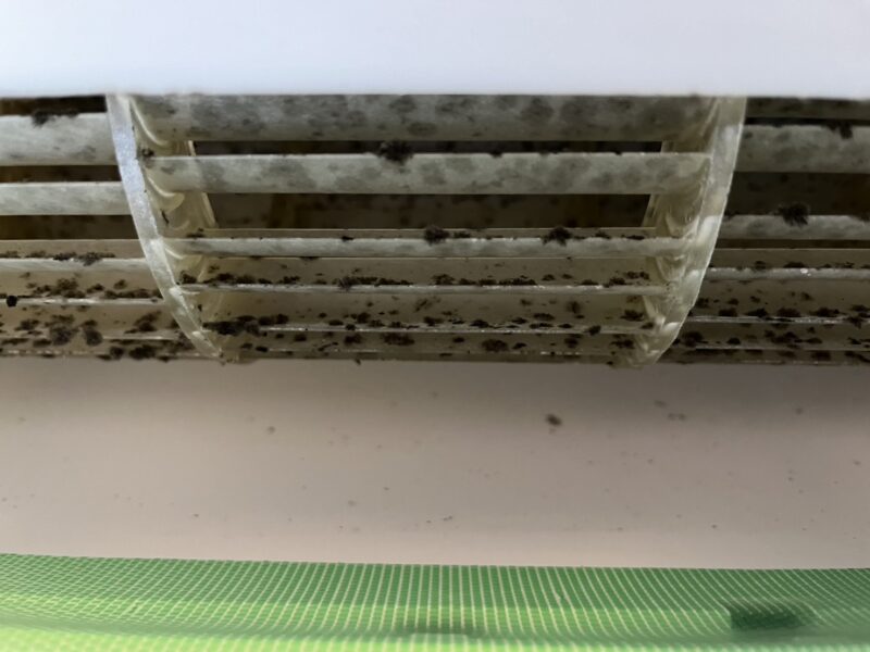 暖房使用に向けてのエアコンクリーニング