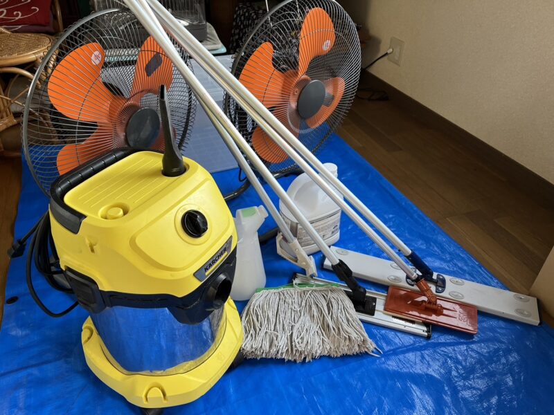 床ワックスクリーニング