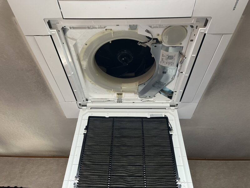 天井埋め込みエアコンクリーニング