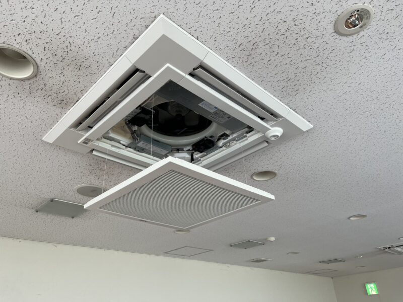 院内エアコンクリーニング