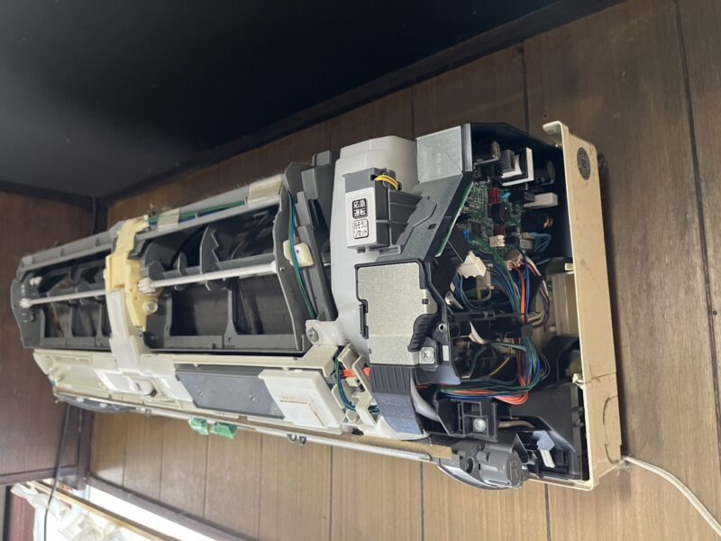 三菱お掃除機能付きエアコンクリーニング